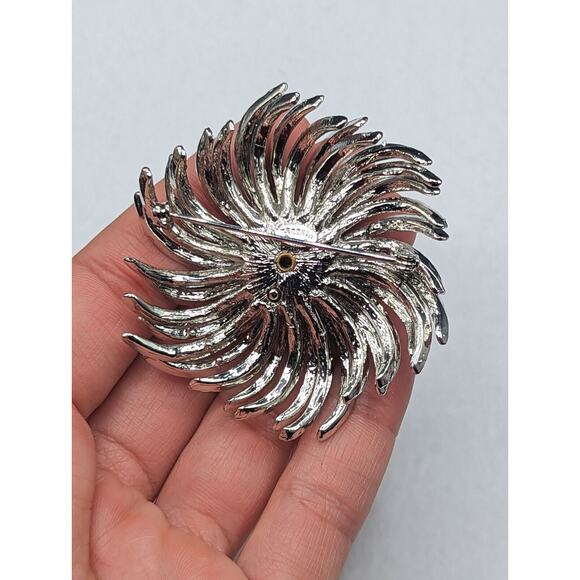 Vtg KJL Kenneth J Lane Crystal Rhinestone Faux Pearl Sunburst Silver Pin Brooch - Picture 7 of 9